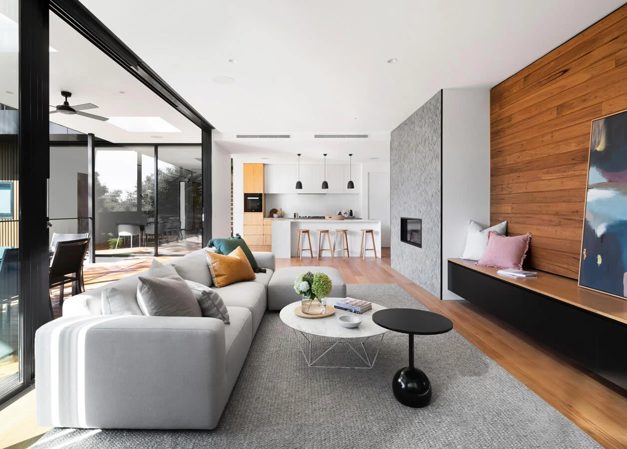 8329 South Santa Clara